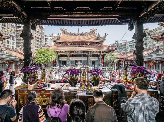 包車旅遊進香團│北中南熱門包車進香團旅遊│進香包車旅遊懶人包